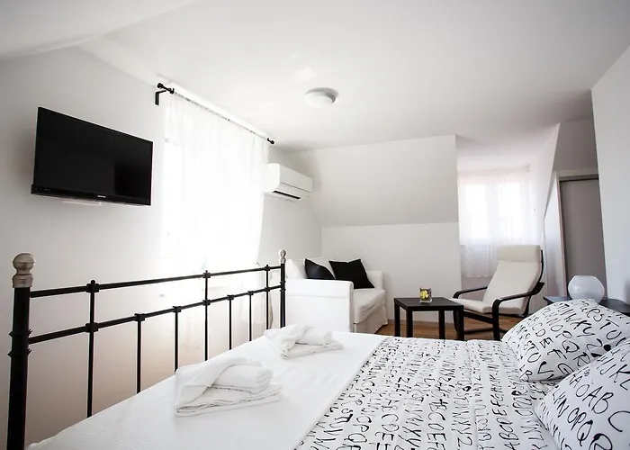 Neva Old Town Apartamento Split